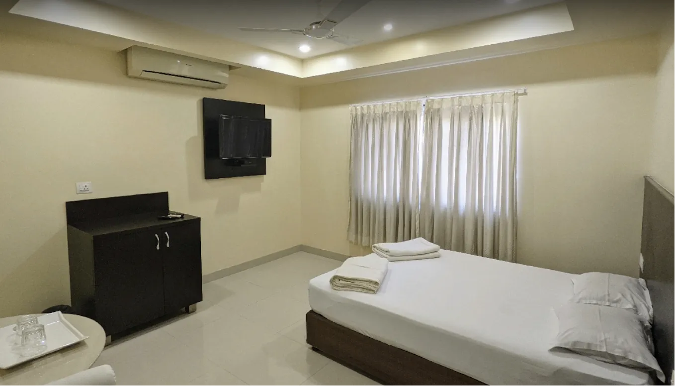 Hotel Srikamal International